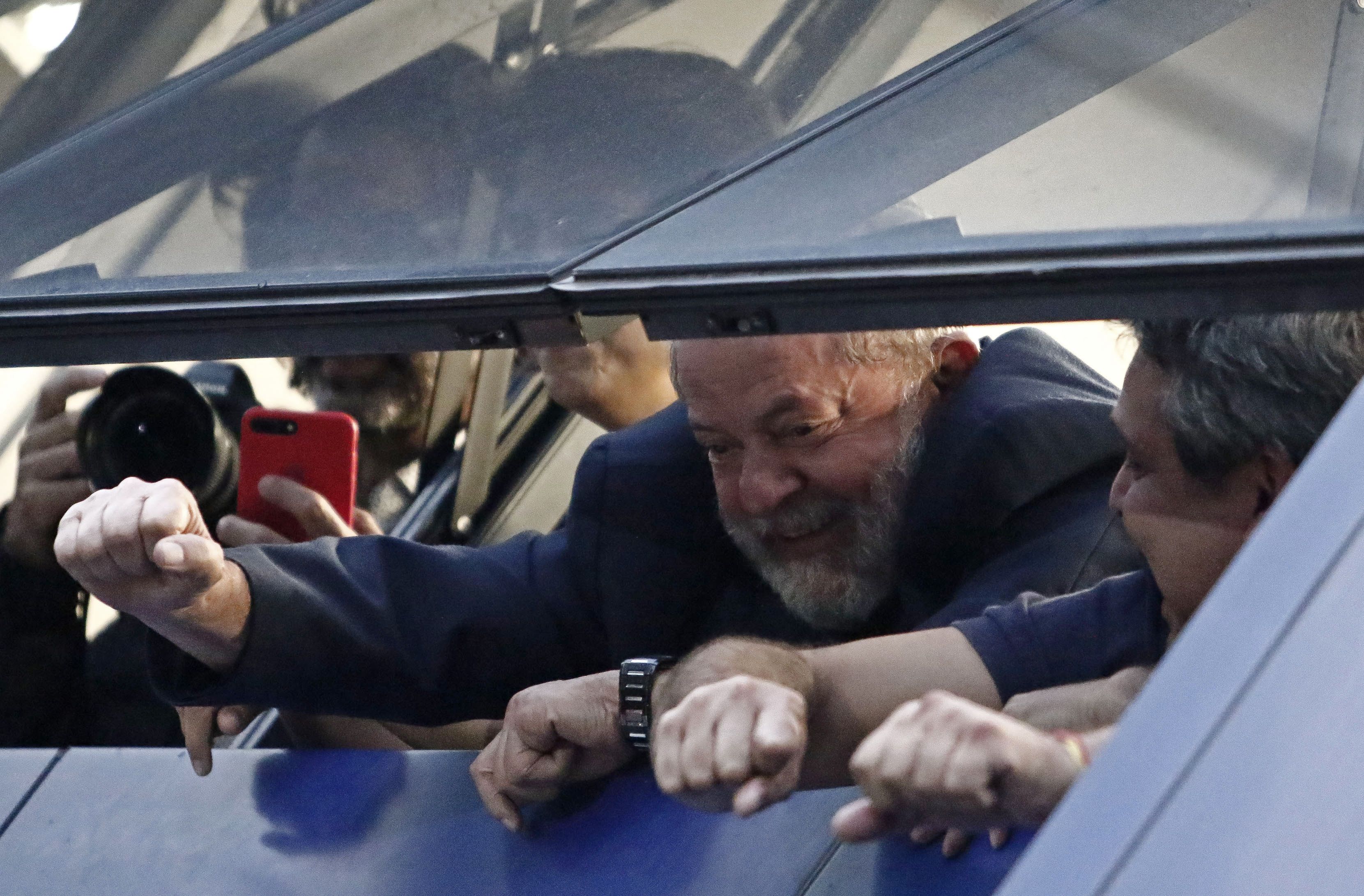 Lula na janela do Sindicato dos Metalúrgicos do ABC.